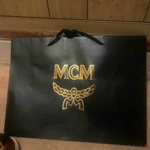 Mcm shoes ion really wear so ion need em - Picture 5 of 7